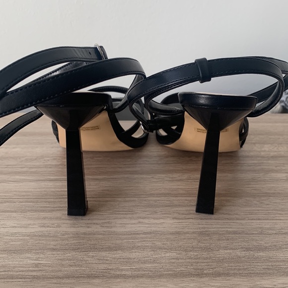 Nordstrom BP Karla Black Strappy Leather Heels! Size 8.5 - Picture 3 of 6